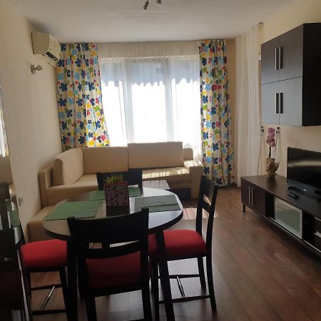 Sunny Apartment Burgas City Exteriér fotografie