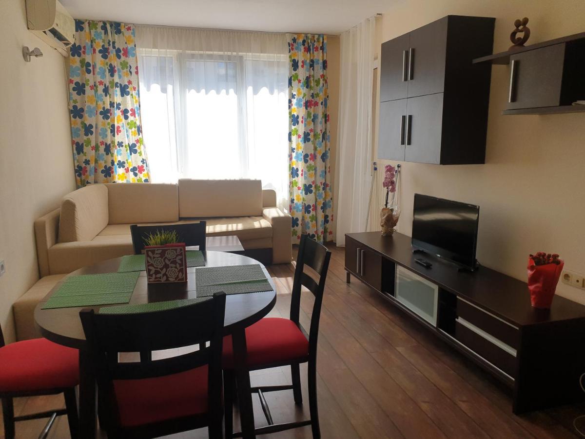 Sunny Apartment Burgas City Exteriér fotografie